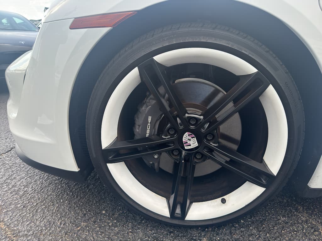 2023 Porsche Taycan view 5