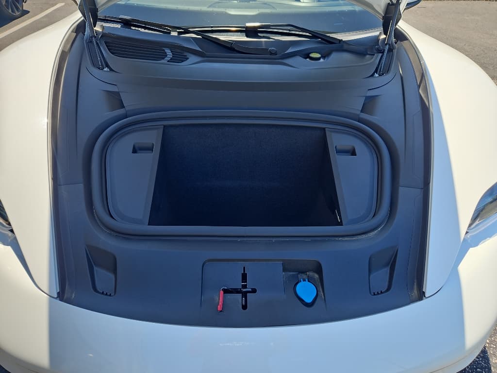 2023 Porsche Taycan view 24