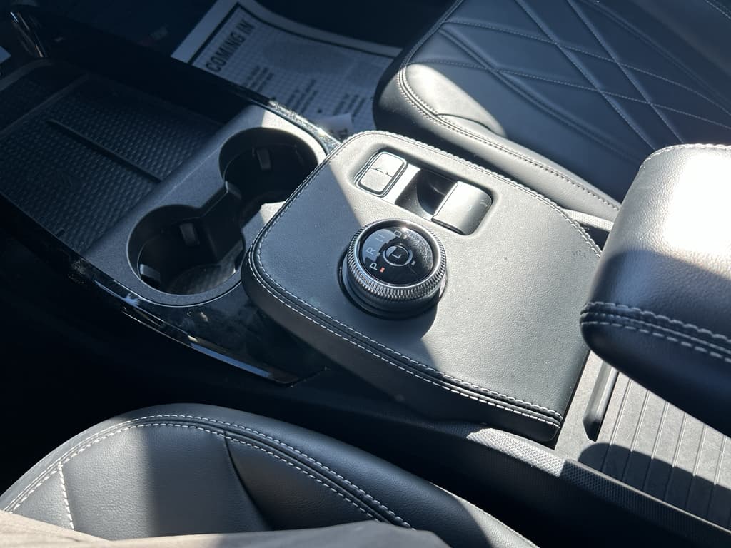 2022 Ford Mustang Mach-E view 9