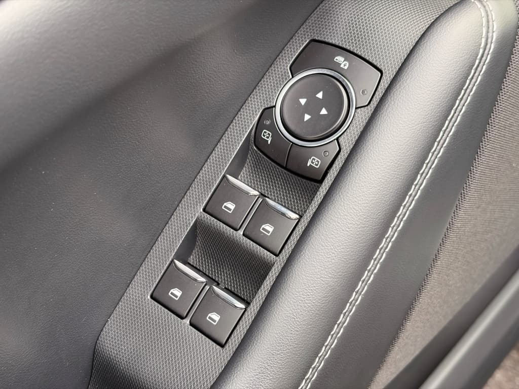 2022 Ford Mustang Mach-E view 7