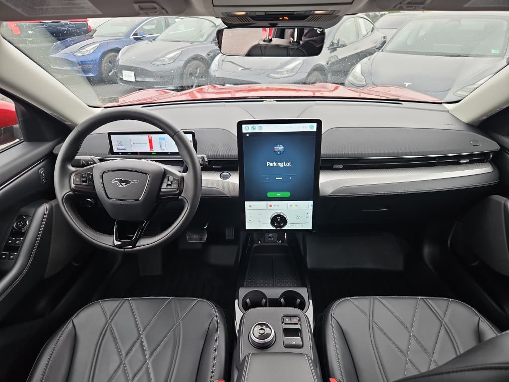 2022 Ford Mustang Mach-E view 10