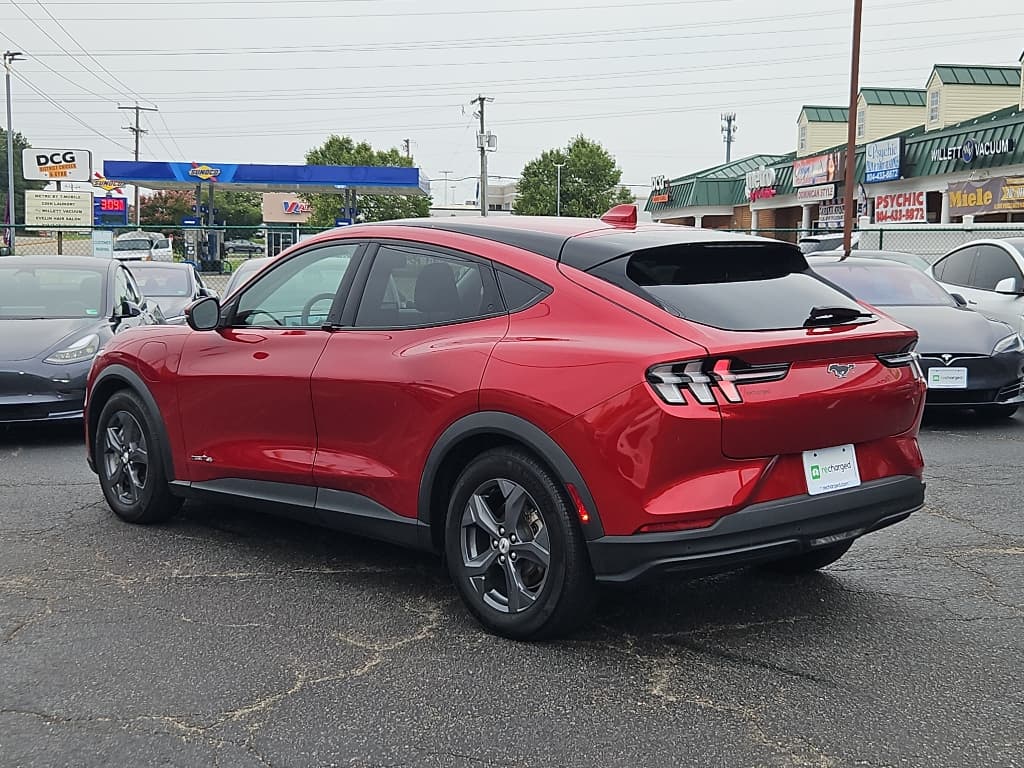 2022 Ford Mustang Mach-E view 4