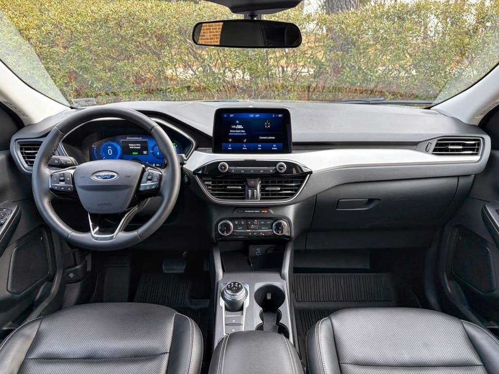 2022 Ford Escape Hybrid view 17