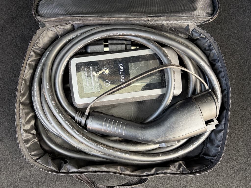 2022 Ford Escape Hybrid view 6