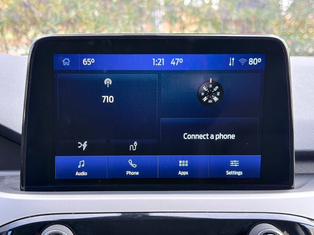 2022 Ford Escape Hybrid view 11