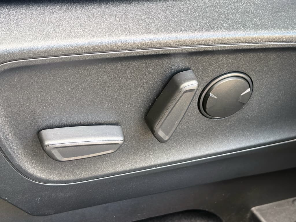 2022 Ford Escape Hybrid view 7