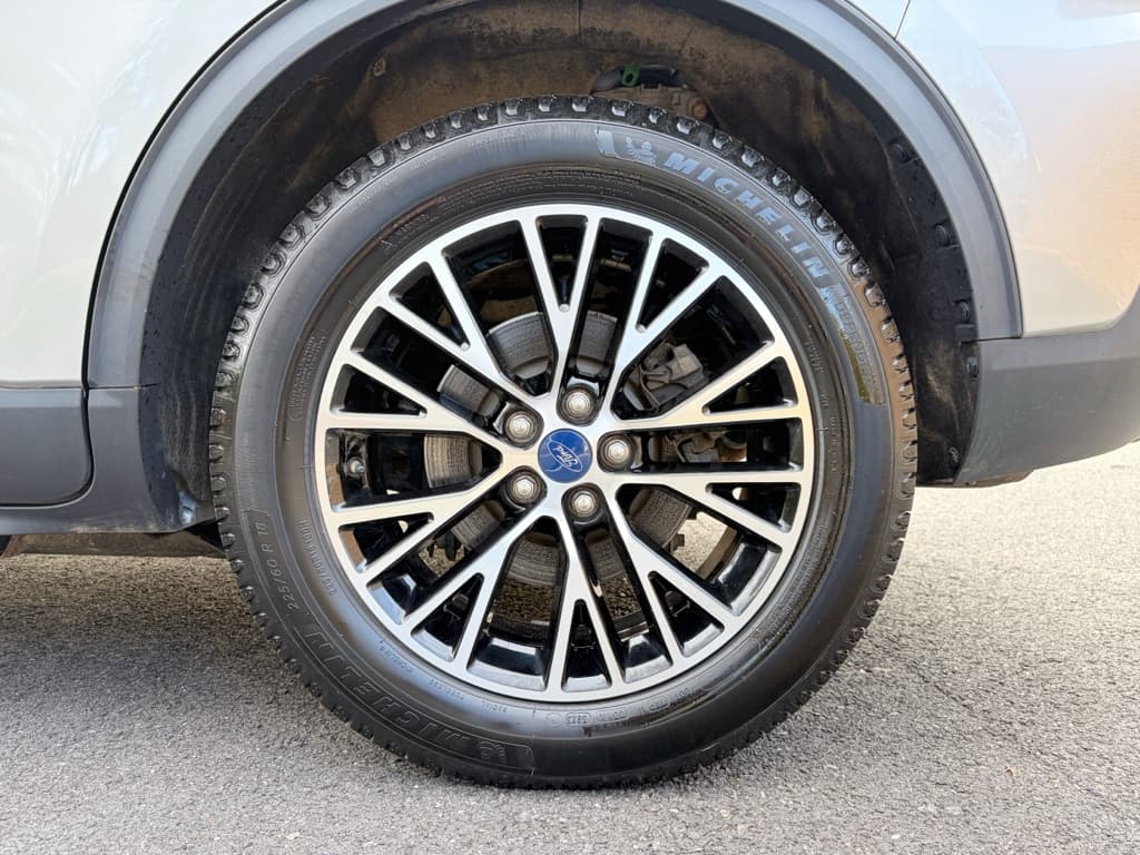 2022 Ford Escape Hybrid view 34