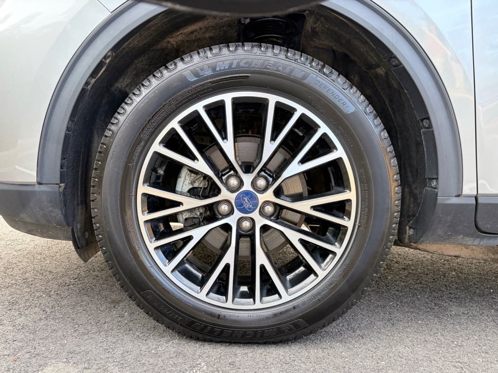 2022 Ford Escape Hybrid view 36