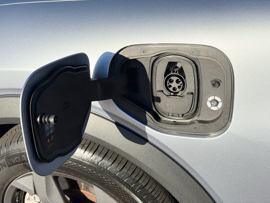 2022 Ford Mustang Mach-E view 5