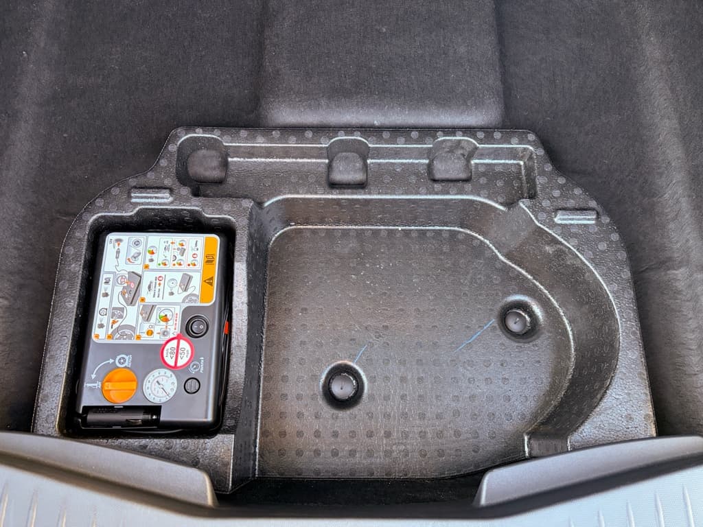 2022 Ford Mustang Mach-E view 28