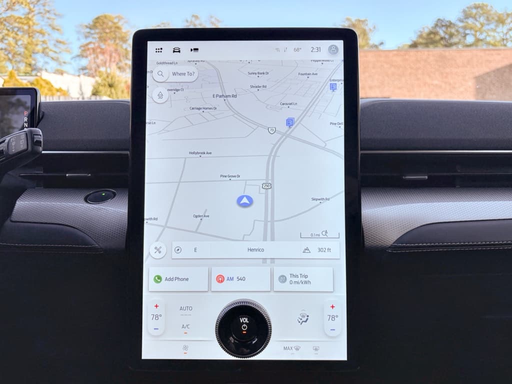 2022 Ford Mustang Mach-E view 13