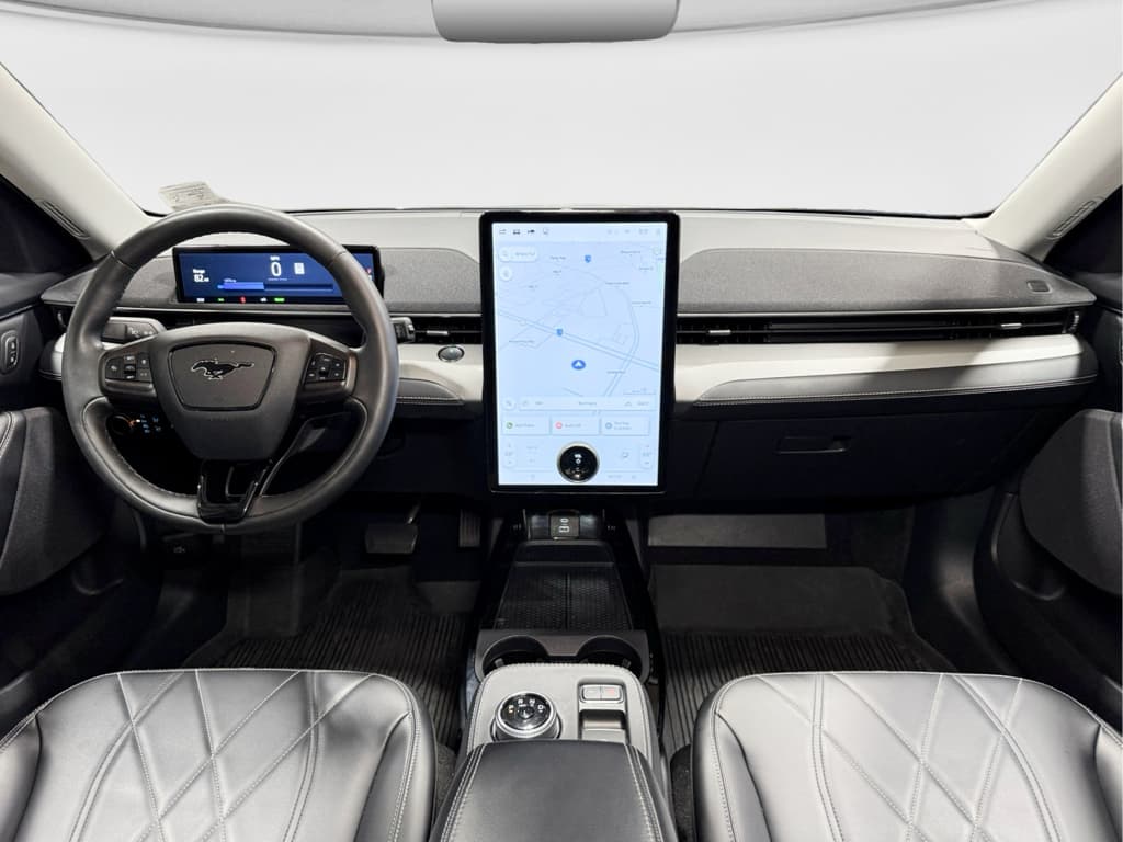 2022 Ford Mustang Mach-E view 17