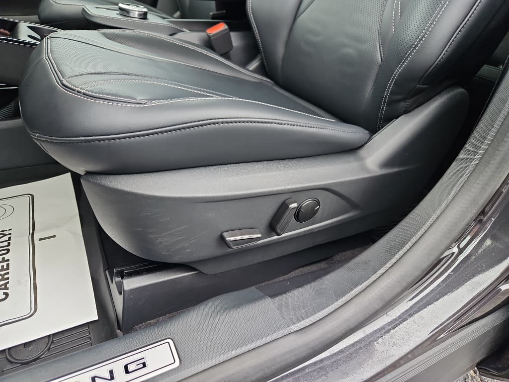 2022 Ford Mustang Mach-E view 12