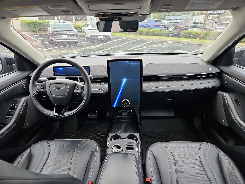 2022 Ford Mustang Mach-E view 7