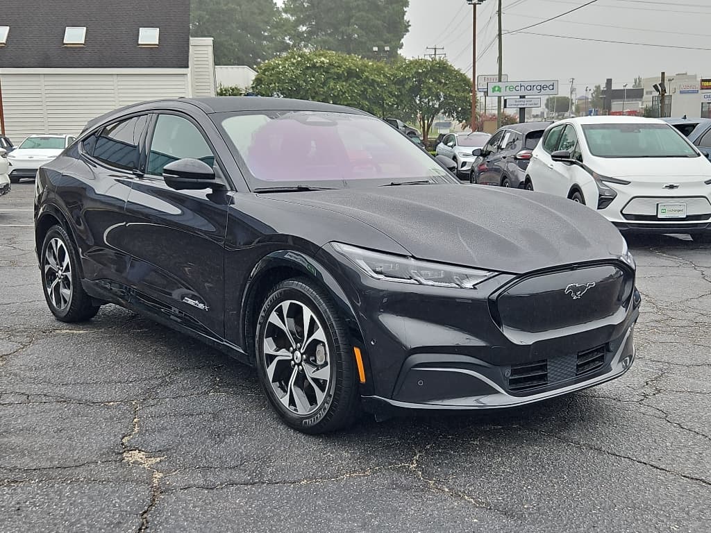 2022 Ford Mustang Mach-E view 6