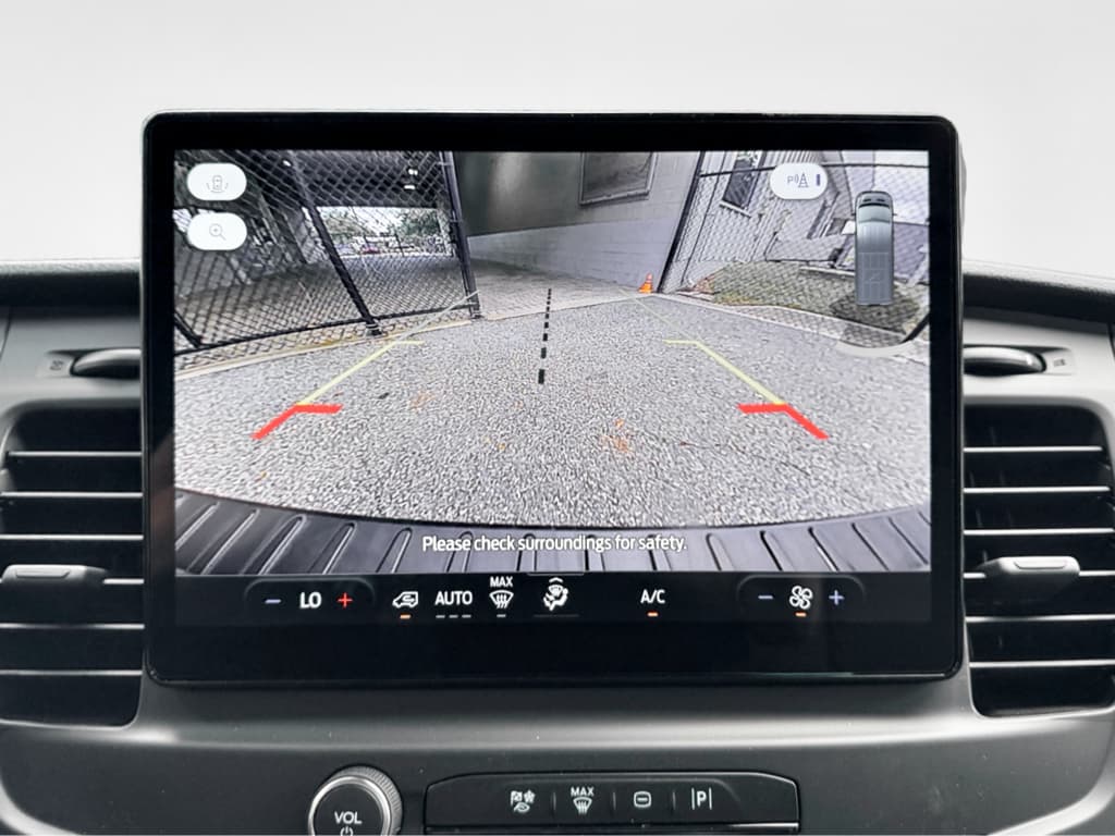 2024 Ford E-Transit view 14