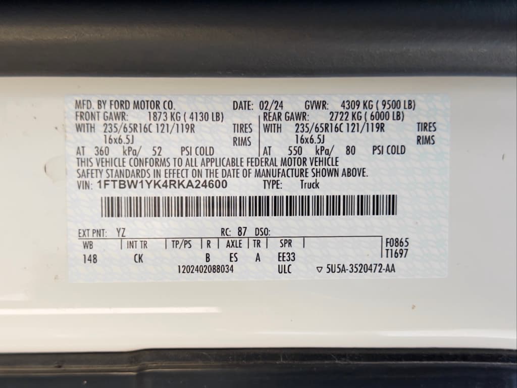 2024 Ford E-Transit view 25