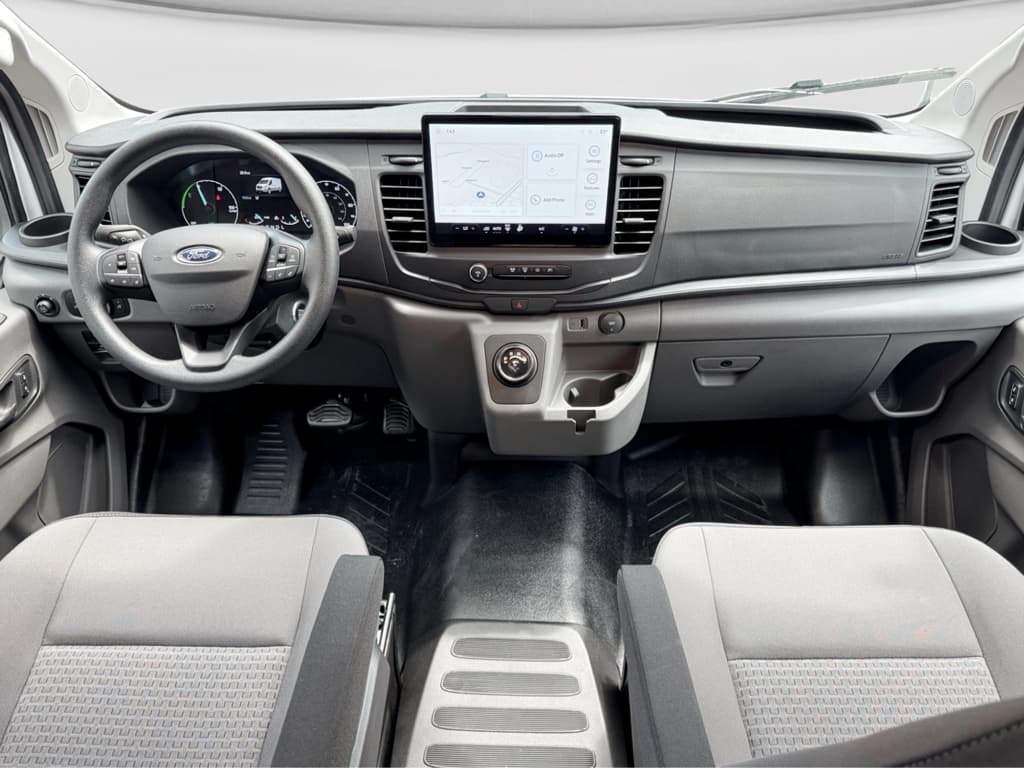 2024 Ford E-Transit view 17