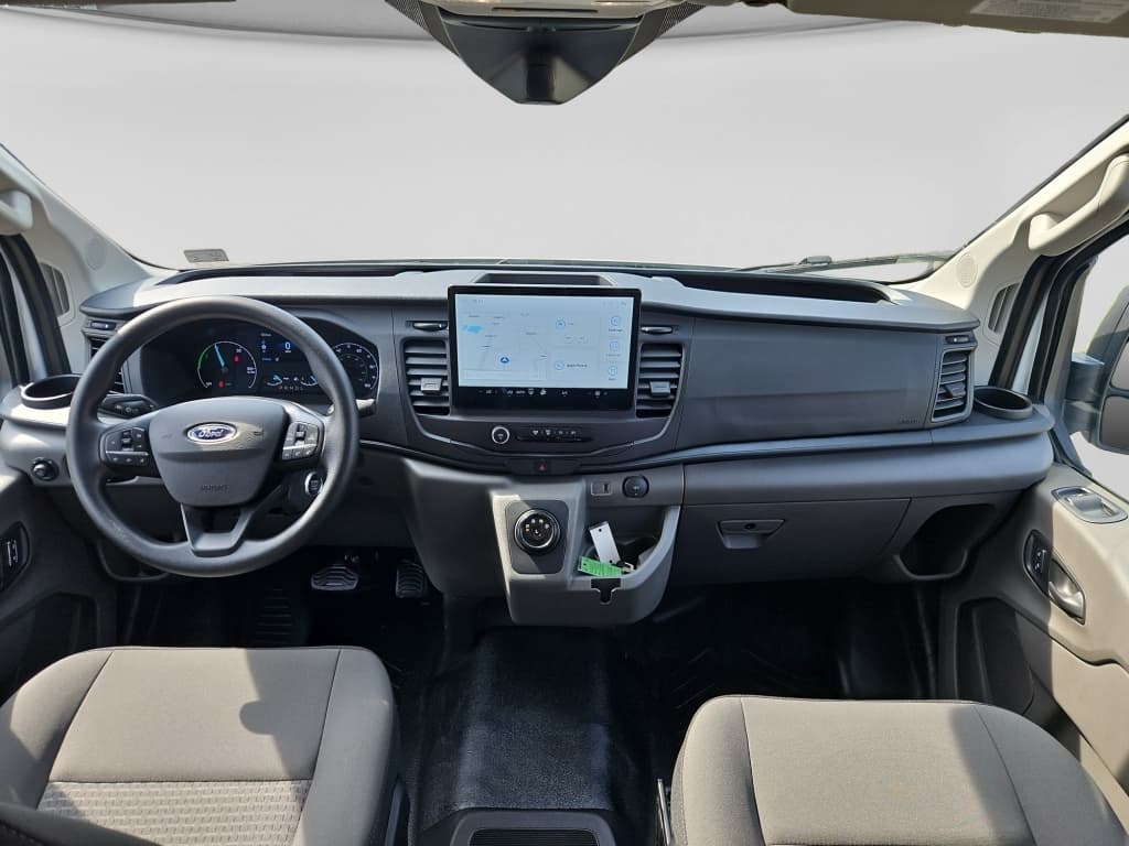 2024 Ford E-Transit view 16