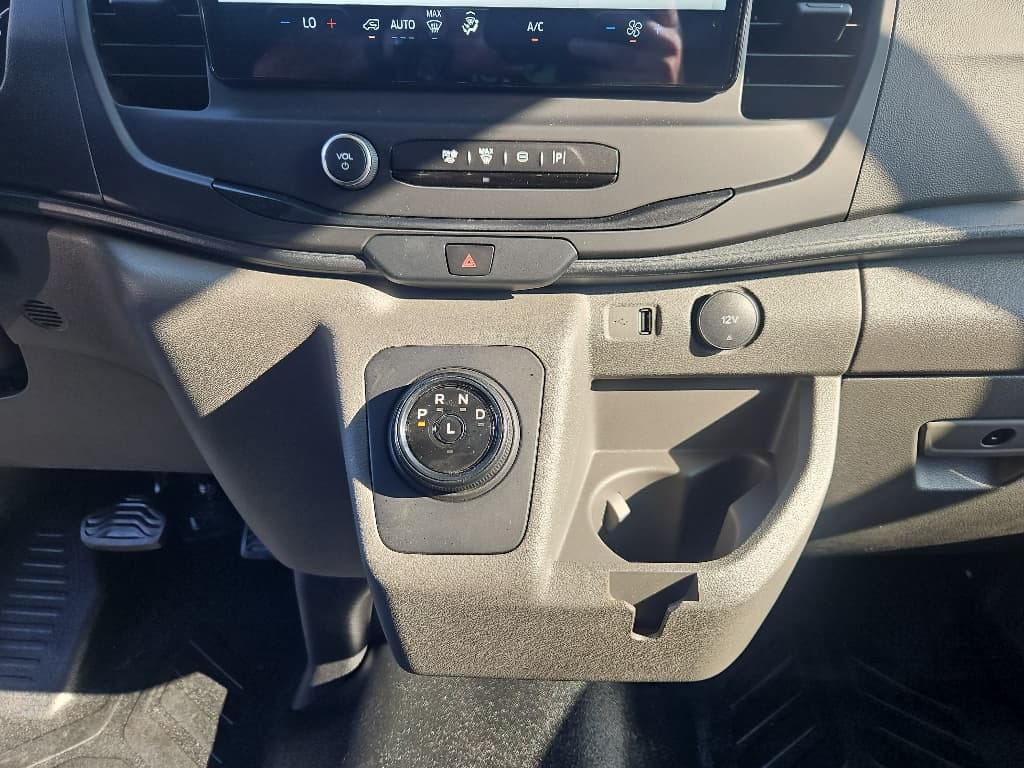 2024 Ford E-Transit view 15