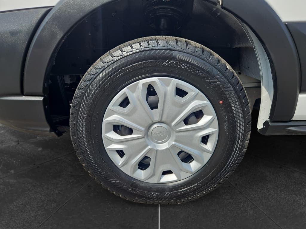 2024 Ford E-Transit view 26