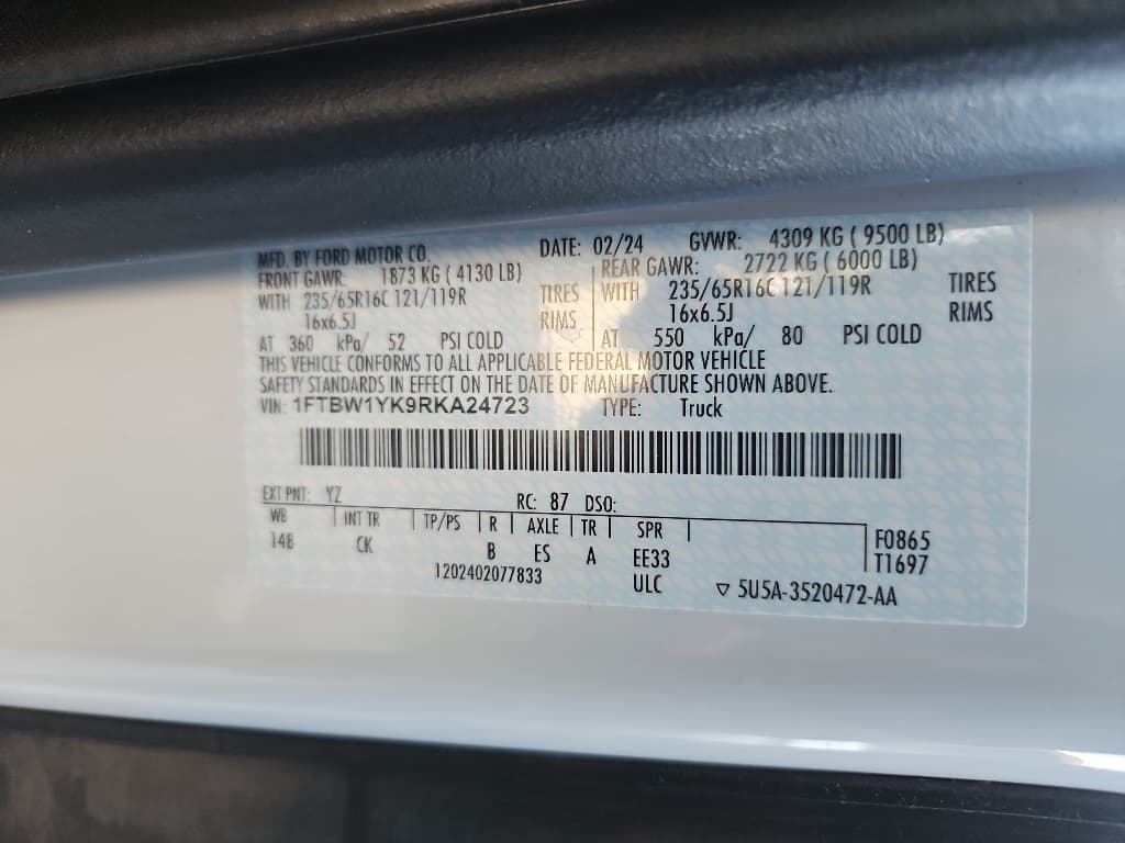 2024 Ford E-Transit view 24