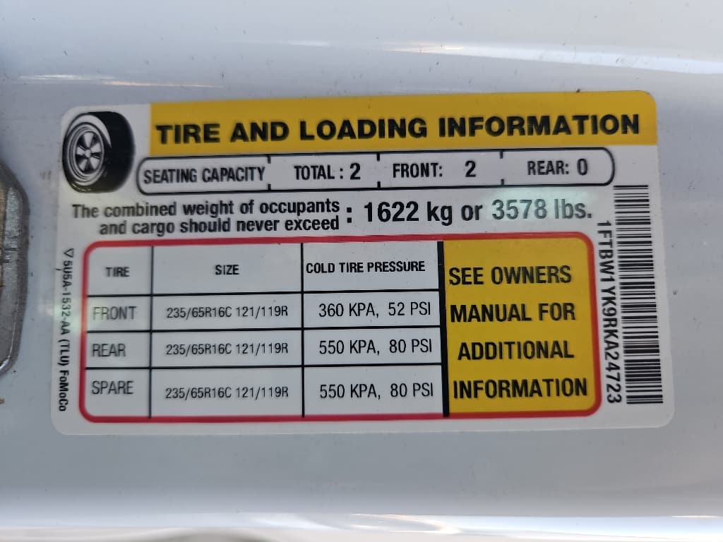 2024 Ford E-Transit view 25