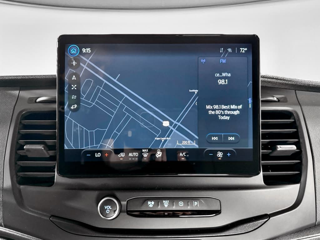 2024 Ford E-Transit view 12