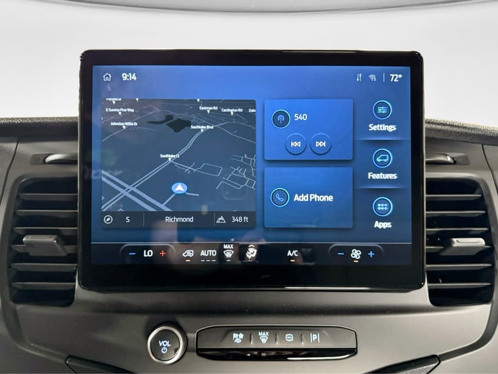 2024 Ford E-Transit view 11