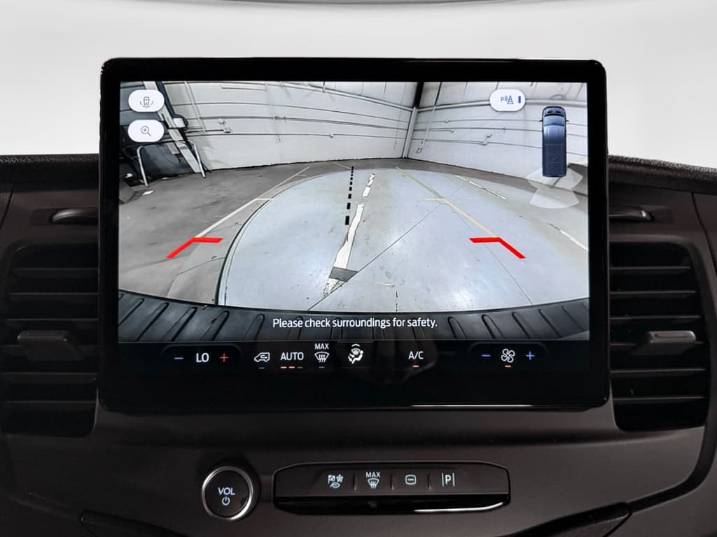 2024 Ford E-Transit view 15
