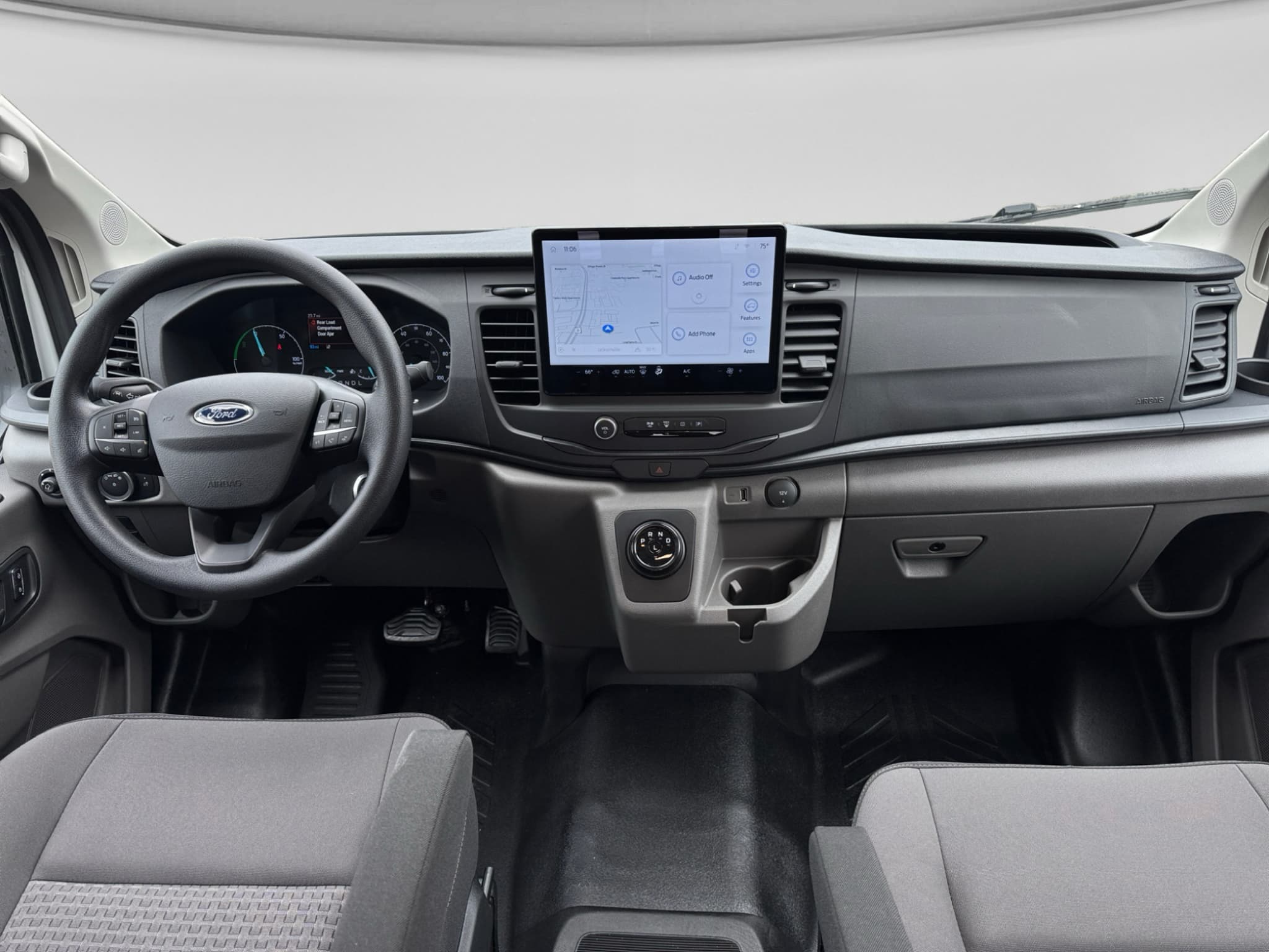 2024 Ford E-Transit view 17