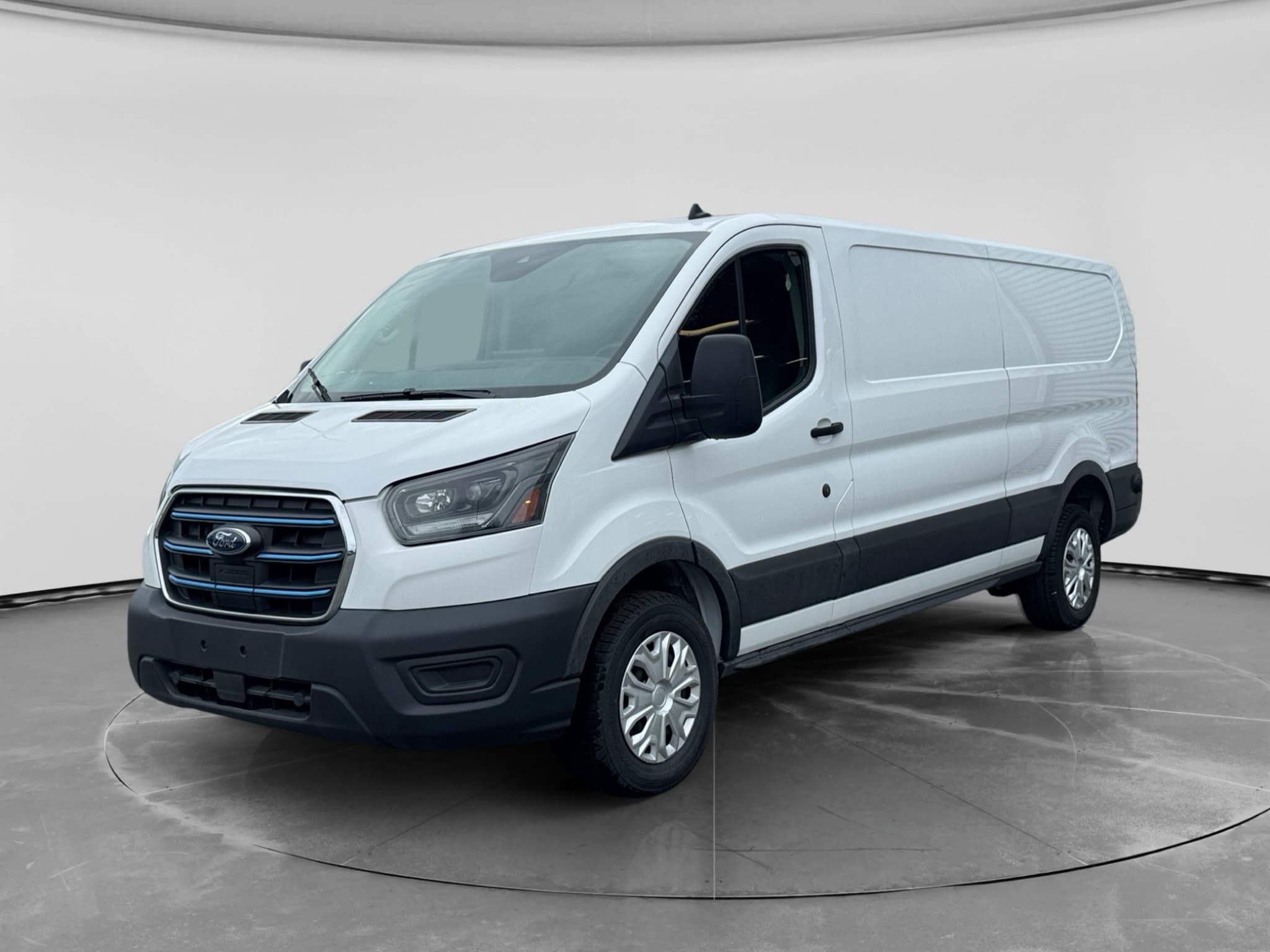 2024 Ford E-Transit view 1
