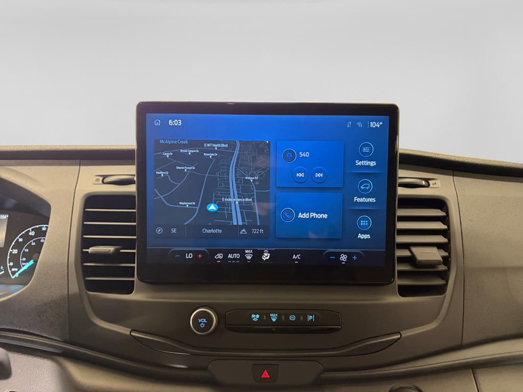 2024 Ford E-Transit view 12