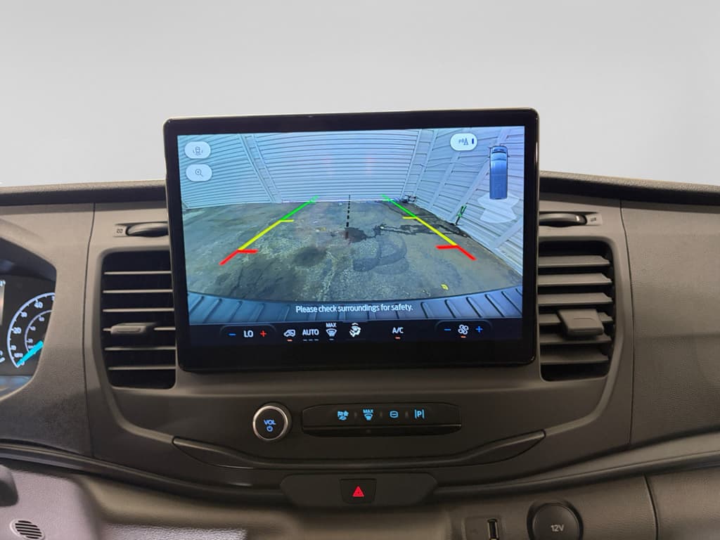 2024 Ford E-Transit view 16