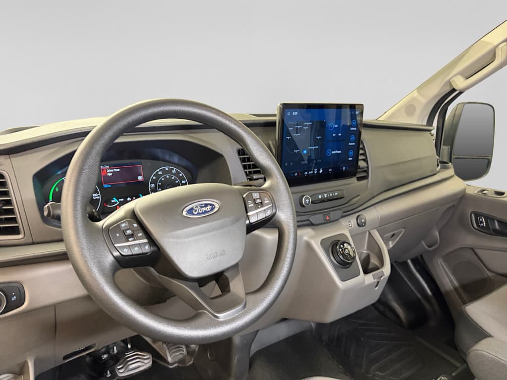 2024 Ford E-Transit view 20