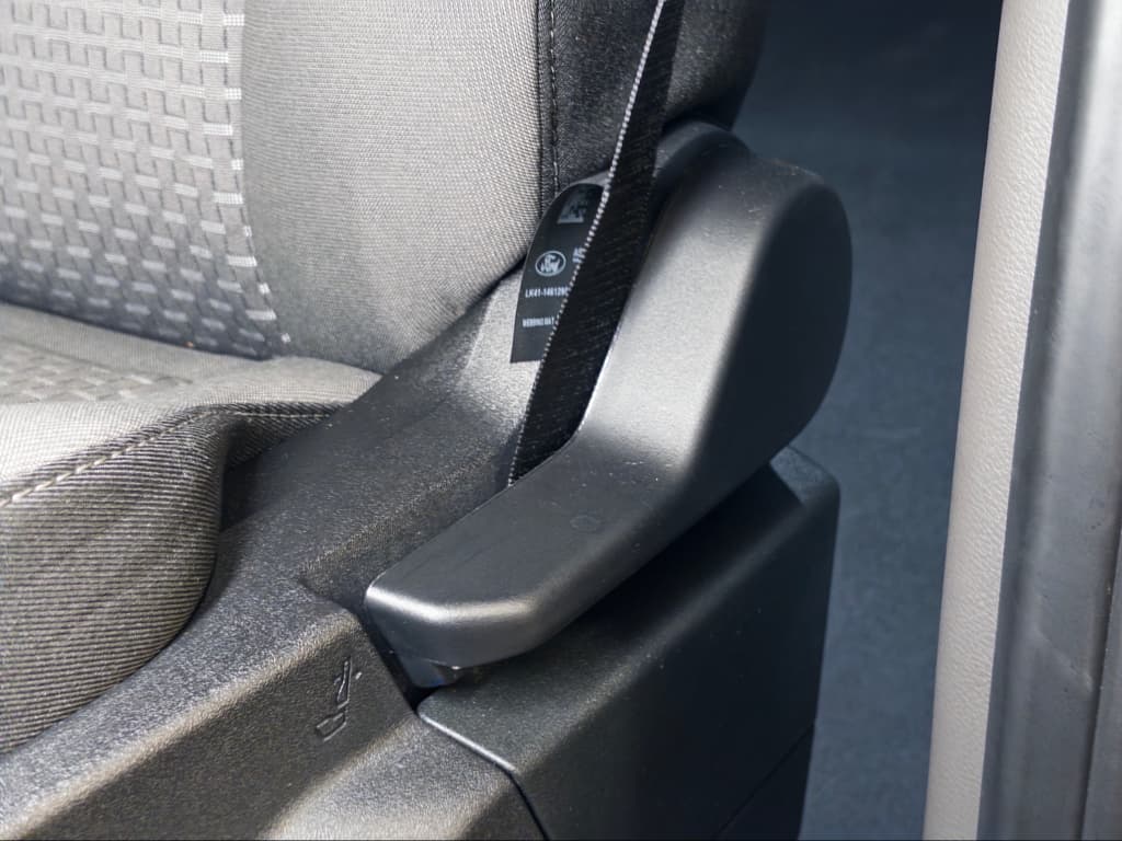 2024 Ford E-Transit view 8