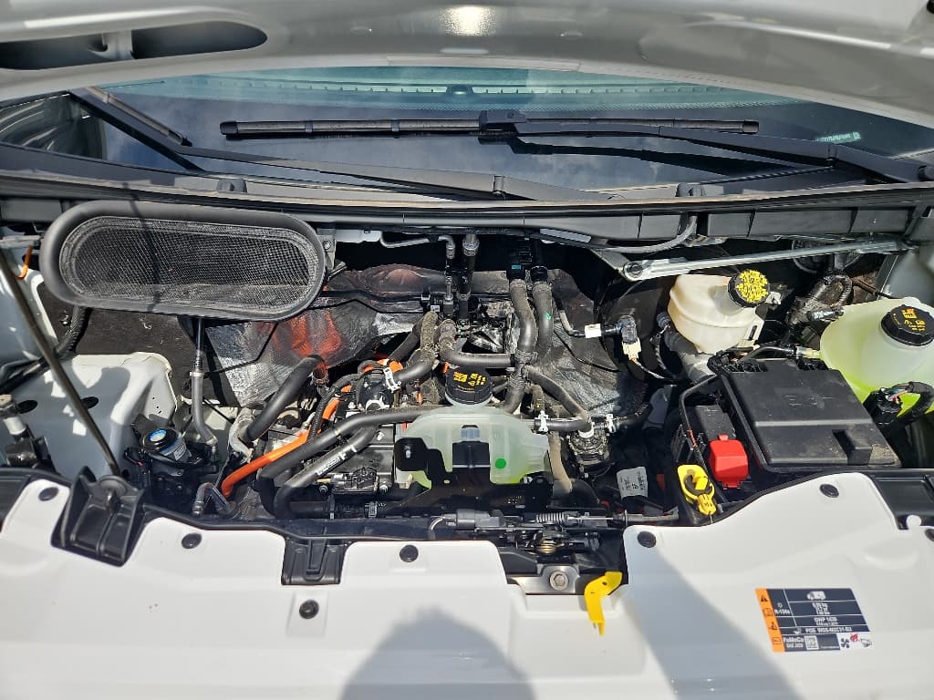 2024 Ford E-Transit view 21