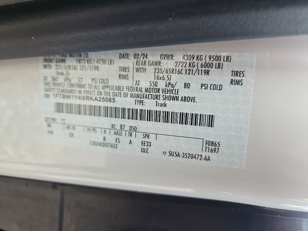 2024 Ford E-Transit view 23