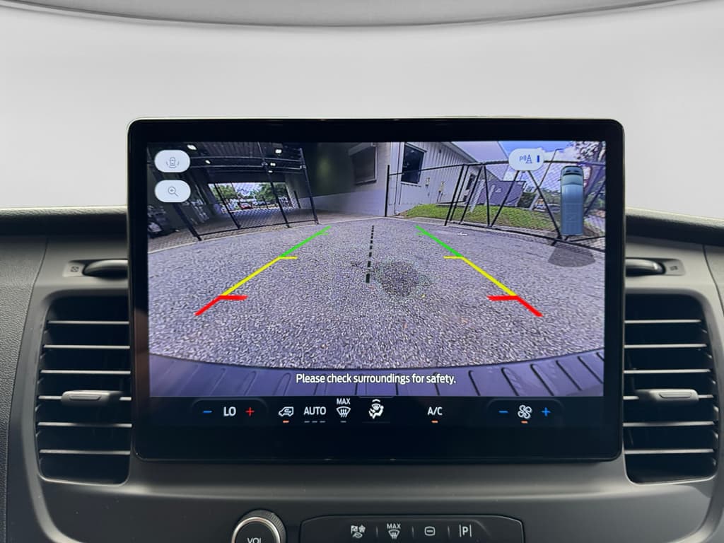 2024 Ford E-Transit view 15