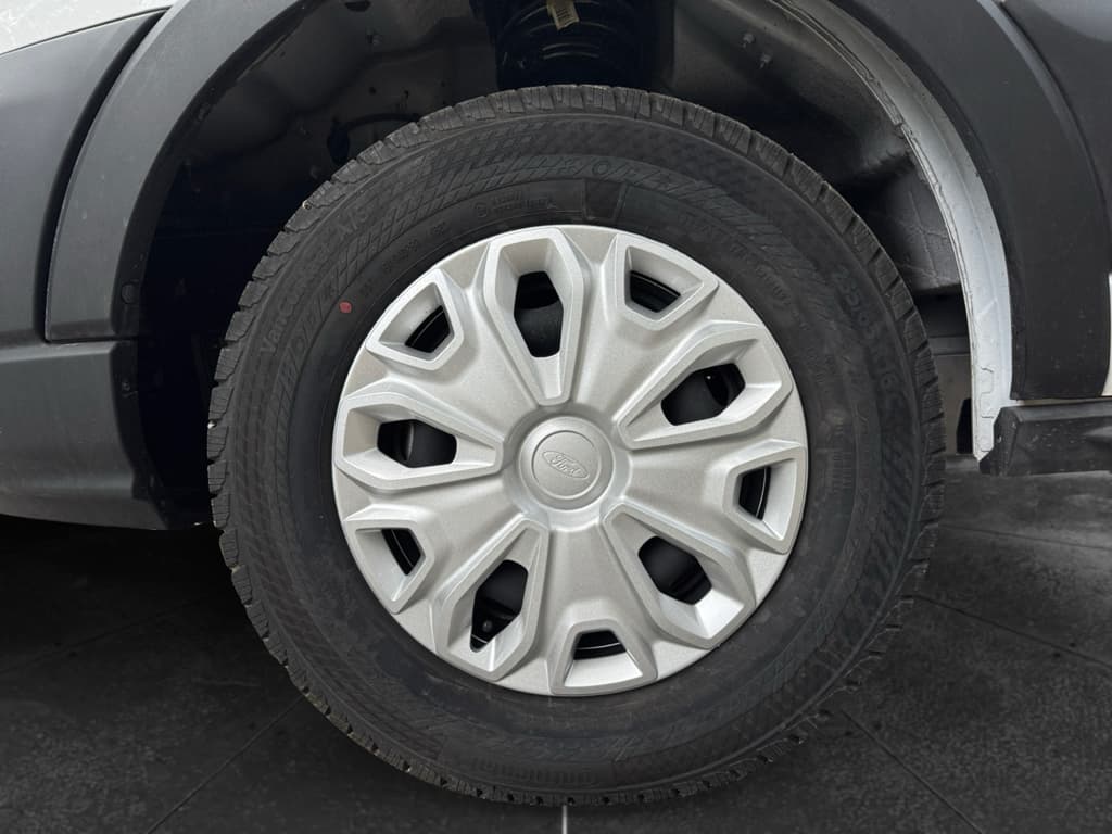 2024 Ford E-Transit view 28