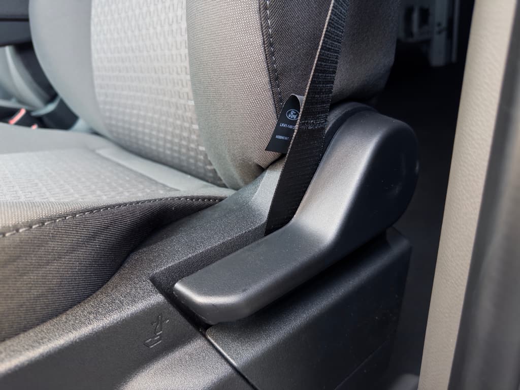 2024 Ford E-Transit view 8