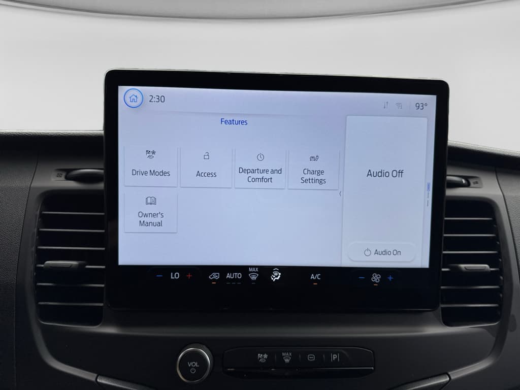 2024 Ford E-Transit view 14