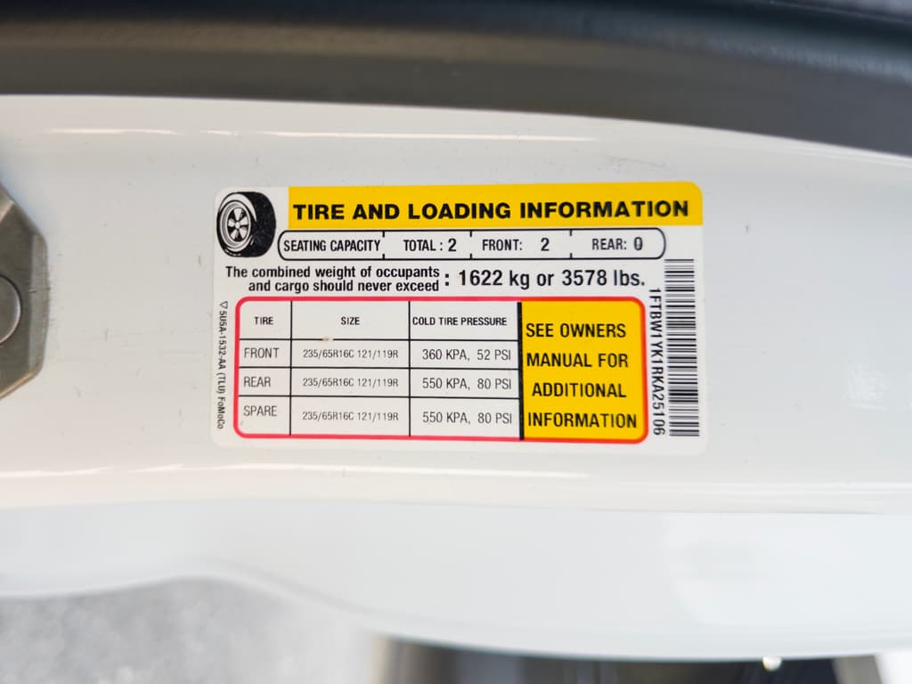 2024 Ford E-Transit view 27