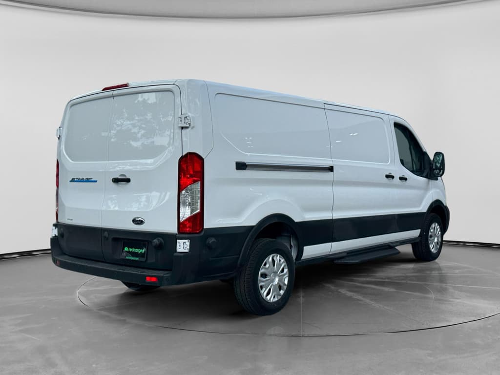 2024 Ford E-Transit view 2