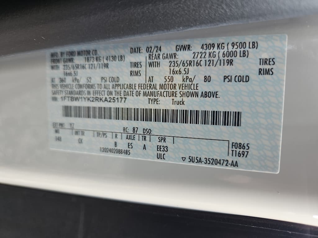 2024 Ford E-Transit view 23