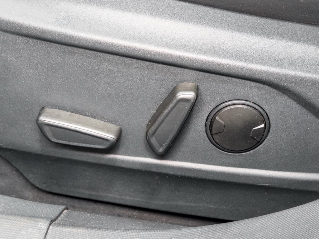 2021 Ford Mustang Mach-E view 7
