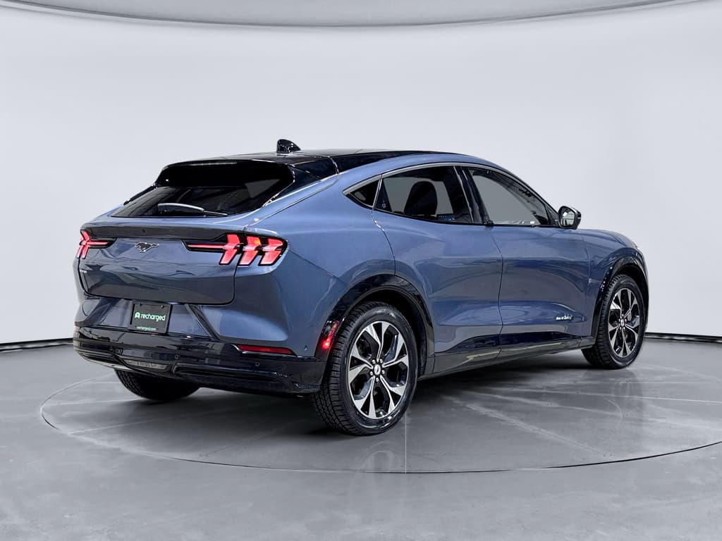 2021 Ford Mustang Mach-E view 3