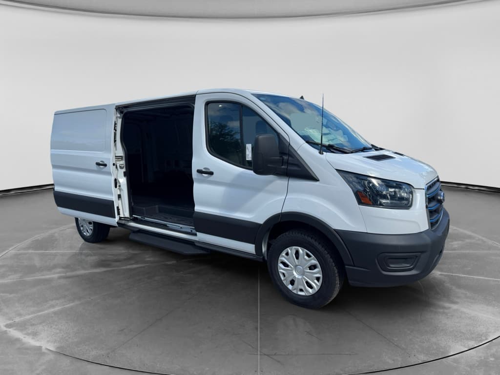 2024 Ford E-Transit view 21