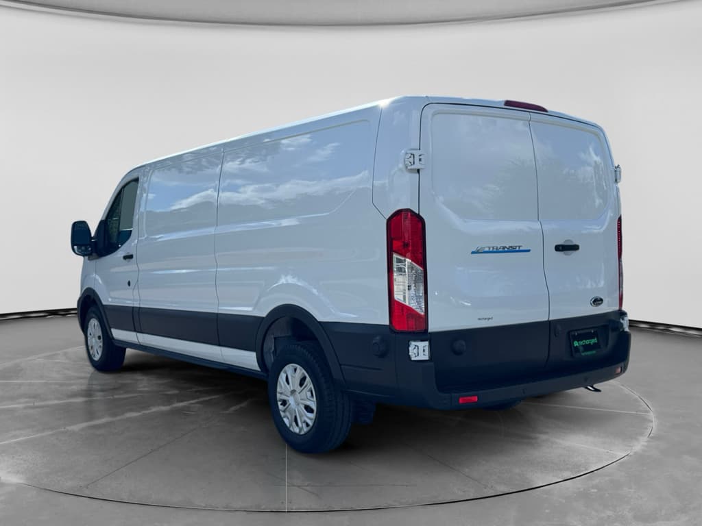 2024 Ford E-Transit view 2