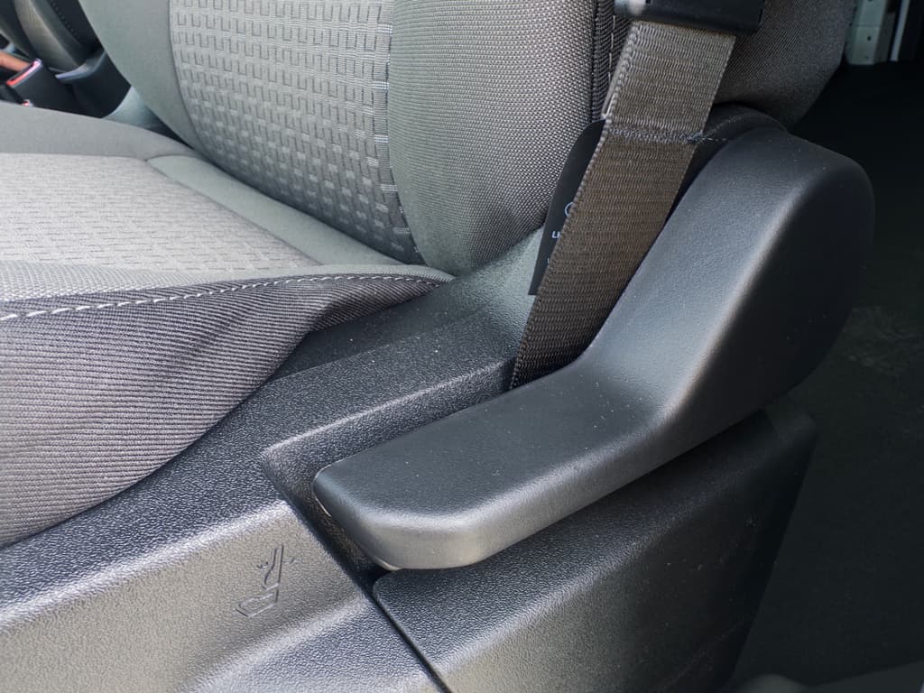 2024 Ford E-Transit view 8